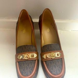 MICHAEL Michael Kors Jackie Logo Print Mid Loafers size 7M